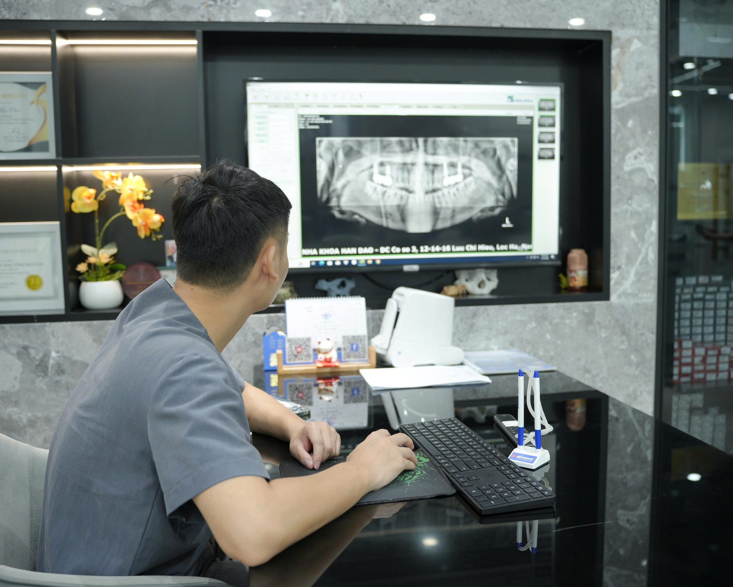 Phim X-quang răng khôn mọc ngầm tại Nha khoa Hân Đào